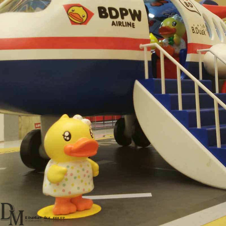 resin duck statue