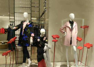 Contoh Window Display