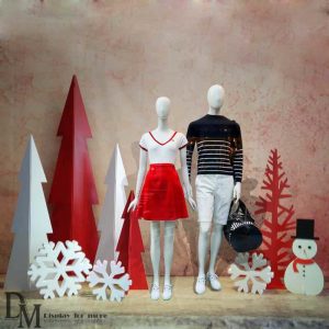simple Christmas window displays