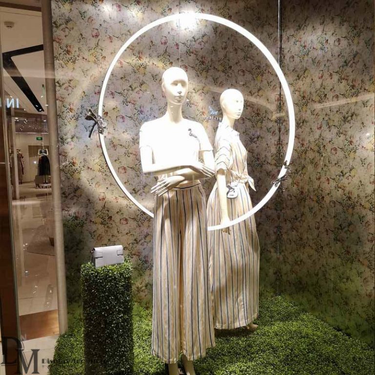 Iron Circle Window Display Light for Spring Display DM Window Display