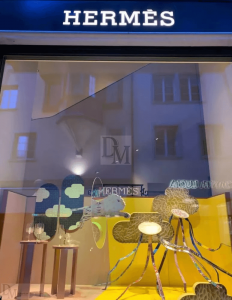 fall retail window displays