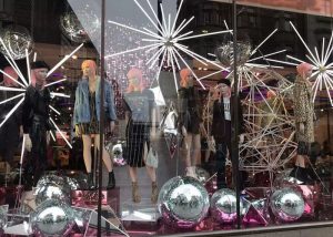 retail christmas window displays